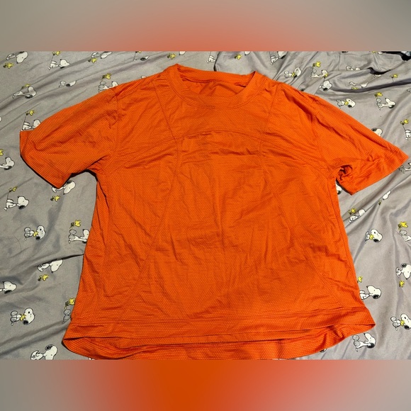 Lululemon workout top - Picture 1 of 2